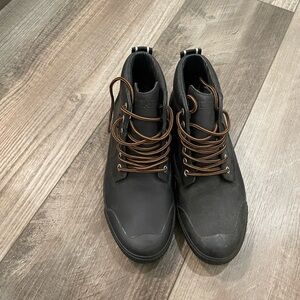 Chrome Waterproof Men’s Boots (never worn)